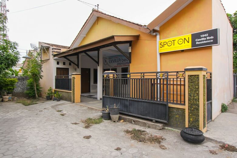 Hotel Spot On 1842 Cevilla Bnb Residence