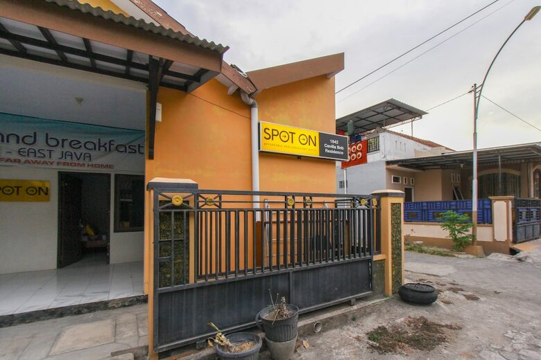 Hotel Spot On 1842 Cevilla Bnb Residence