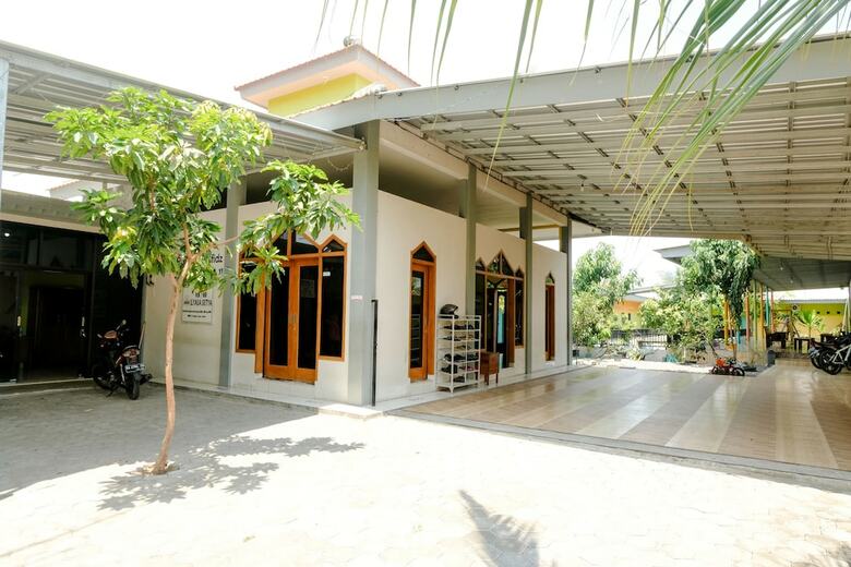 Hostal Spot On 1773 Ilyasa Family