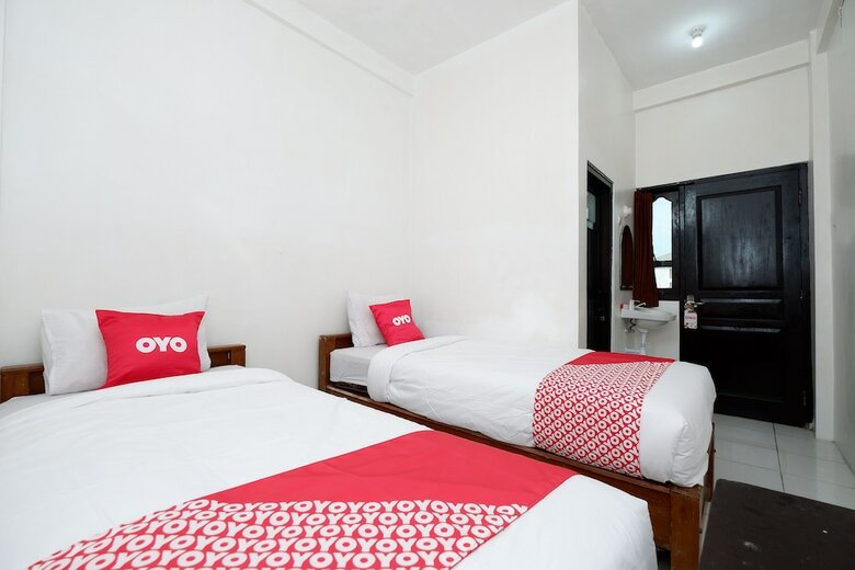 Oyo 1706 Hotel H&w Solo