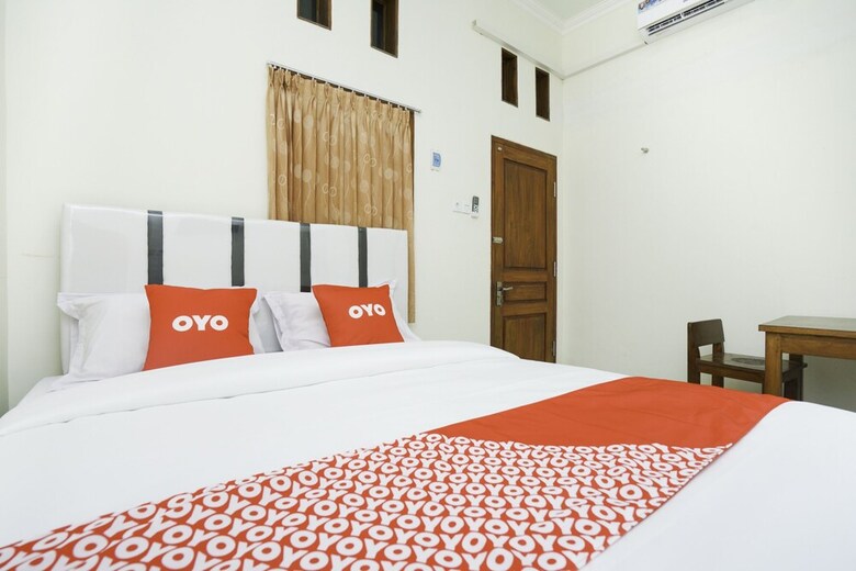 Hostal Oyo 1642 Penginapan Anggrek Syariah 2