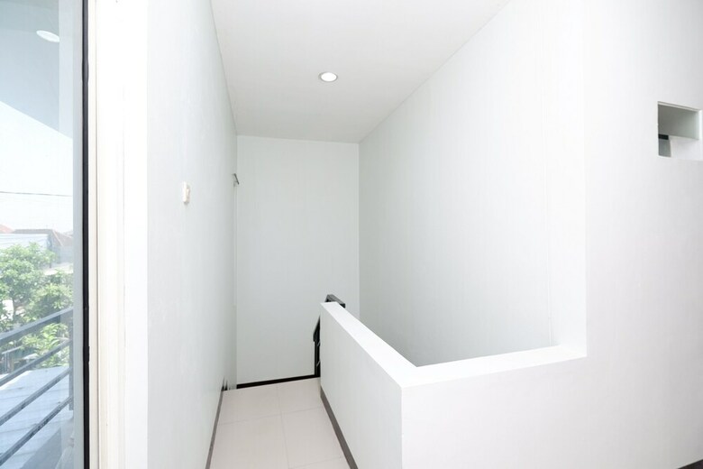 Hotel Oyo 1565 Palebon Residence