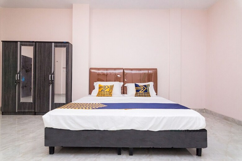 Hostal Oyo 1917 Mamora Homestay