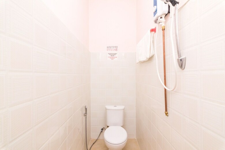 Hostal Oyo 1917 Mamora Homestay