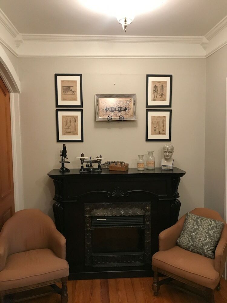 Bed & Breakfast Iron Amethyst Inn