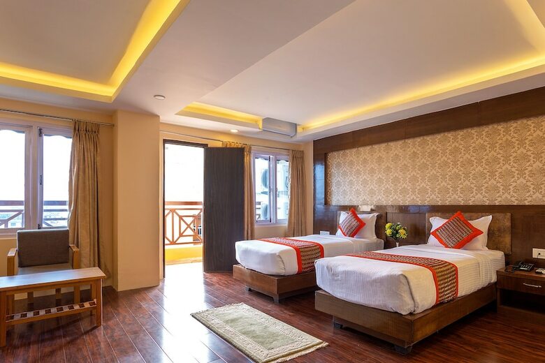 Hotel Yellow Pagoda
