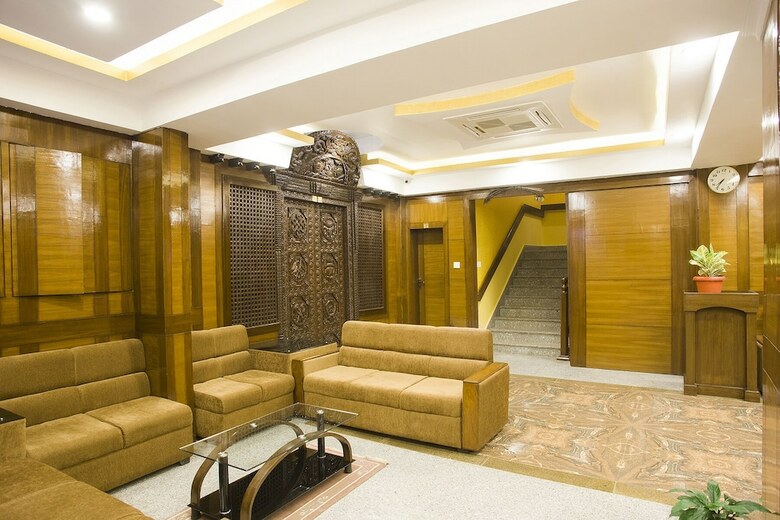 Hotel Yellow Pagoda