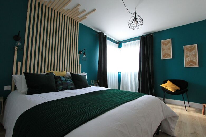 Apartement 120m With Garden In A Villa