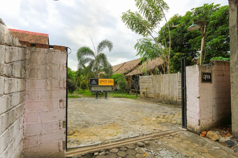 Hostal Spot On 2431 Azizah Homestay