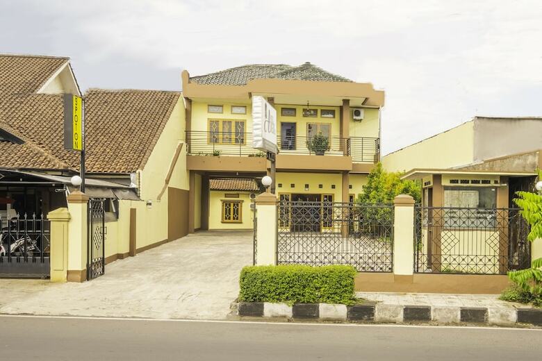 Oyo 2395 Hotel Aden 2 Syariah