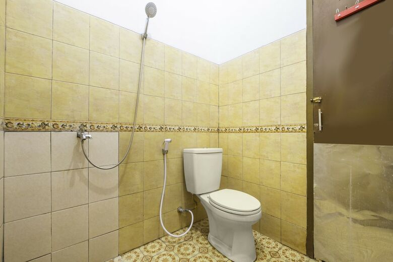 Oyo 2395 Hotel Aden 2 Syariah