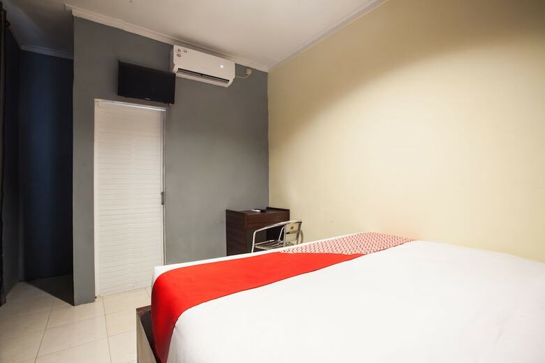 Hostal Oyo 990 Stadion Residence Syariah