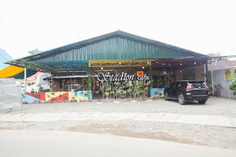 Hostal Oyo 990 Stadion Residence Syariah