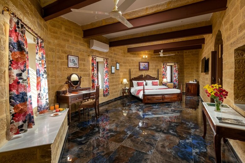 Hotel Welcomheritage Mohangarh Fort