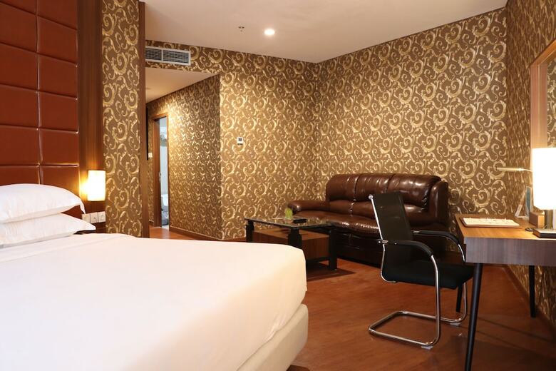 Pakons Prime Hotel