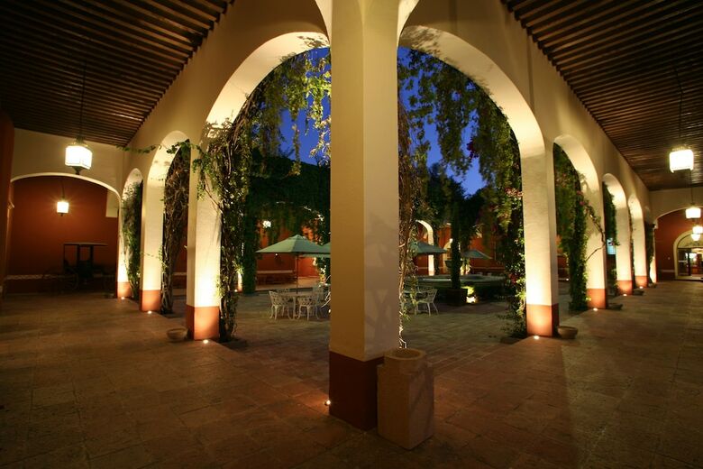 Hotel Hacienda Jurica By Brisas