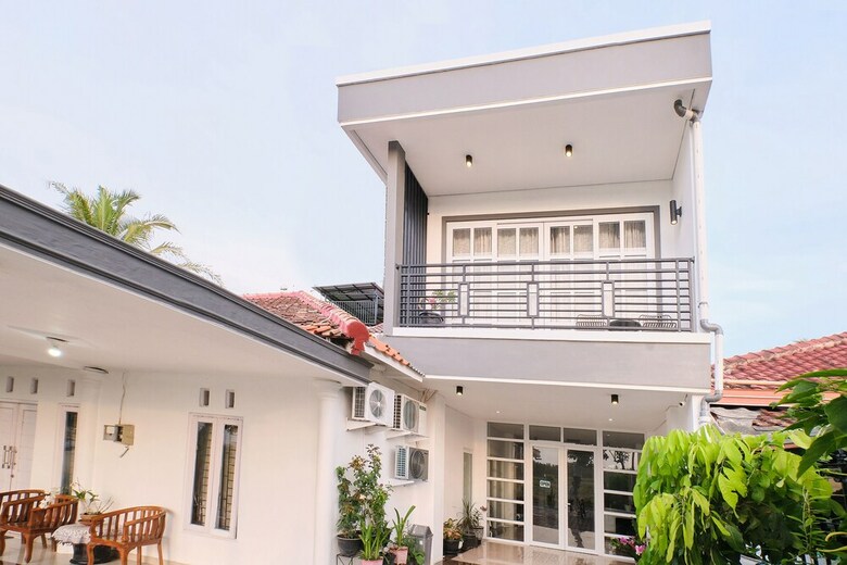 Hotel Oyo 2314 Hapsari Homestay