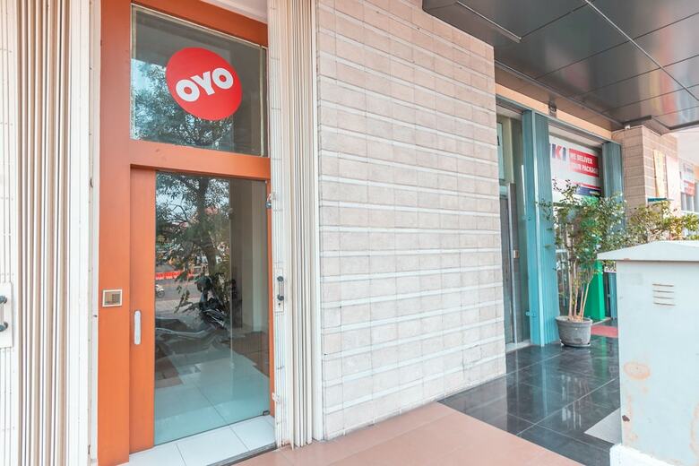 Hotel Oyo 2364 Cempaka Harapan Indah
