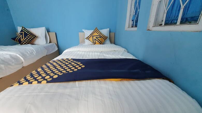 Hotel Oyo 2302 Blue House Costel