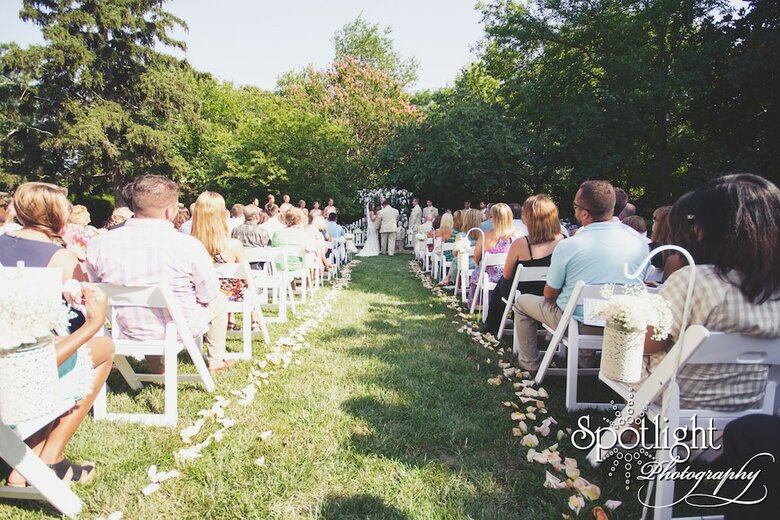 Hotel Burke Manor Inn & Pavilion