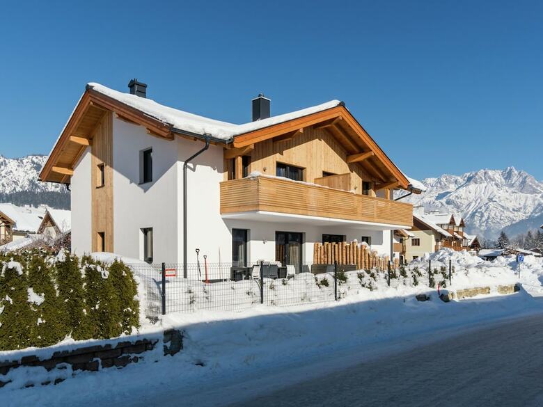 Luxury Holiday Home With Garden In Leogang