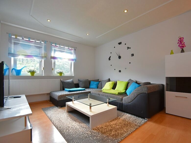 Modern Holiday Home In Deifeld With Private Garden