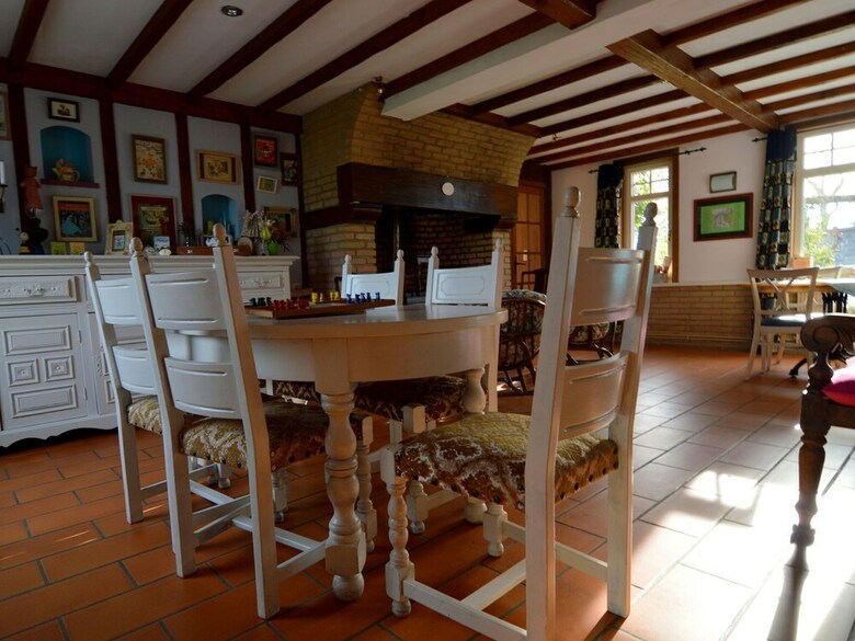 Modern Holiday Home In Hondschoote With Garden