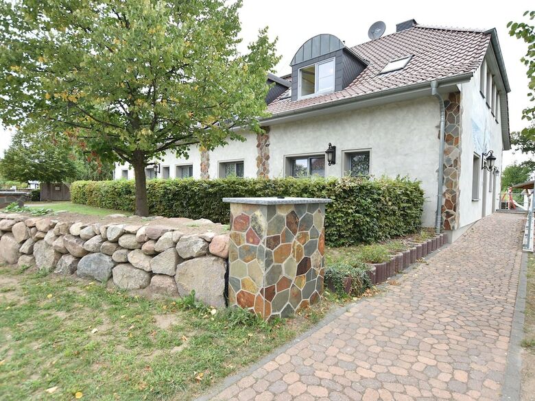 Spacious Apartment In Pepelow Near Sea