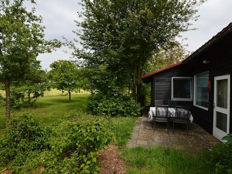Cozy Holiday Home In Moergestel With Garden