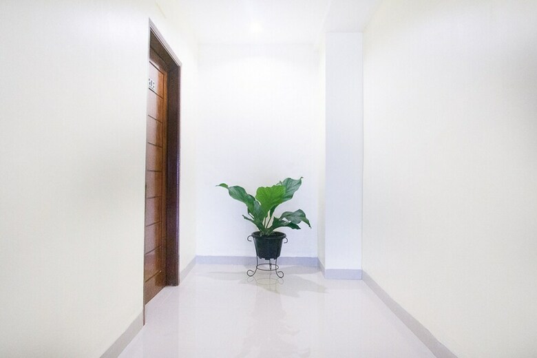 Apartamentos Reddoorz @ Rs Adam Malik Medan