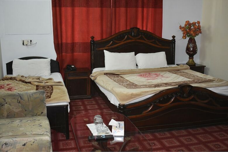 Hotel Savvana Inn