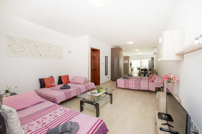 Apartamentos Summer Breeze Maisonette With Terrace