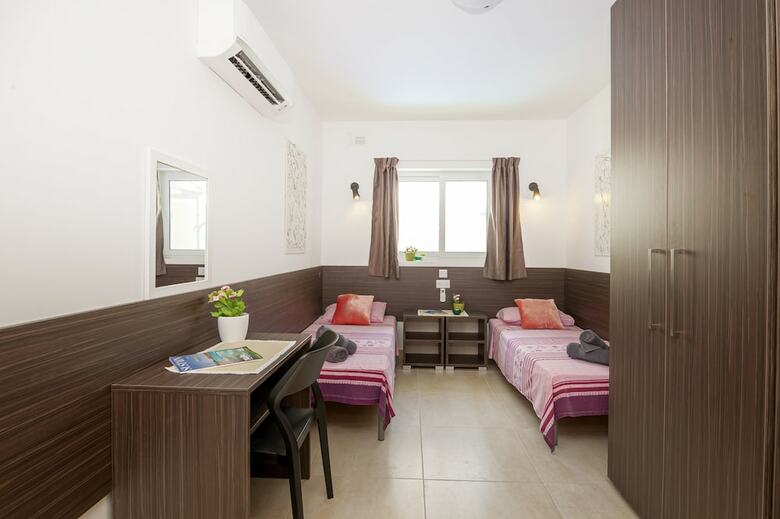 Apartamentos Summer Breeze Maisonette With Terrace