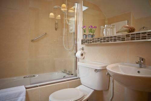 Hostal Cullinan's Seafood Restaurant & Guesthouse