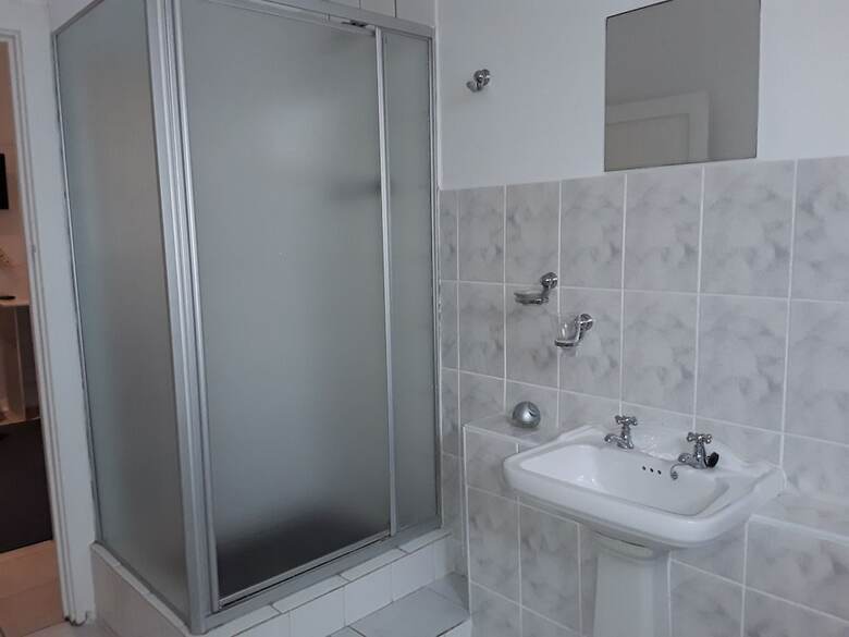 Hotel Kwazi Guest House