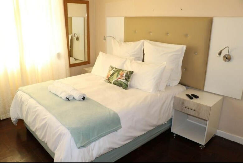 Hotel Kwazi Guest House