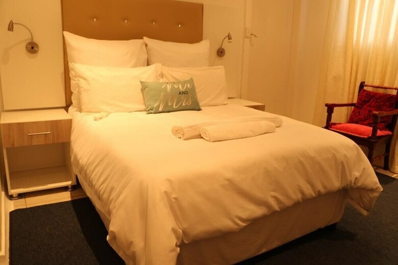 Hotel Kwazi Guest House