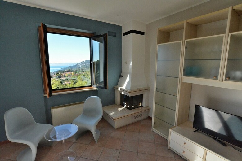 Apartment Montegolo Four With Pool And Lake View
