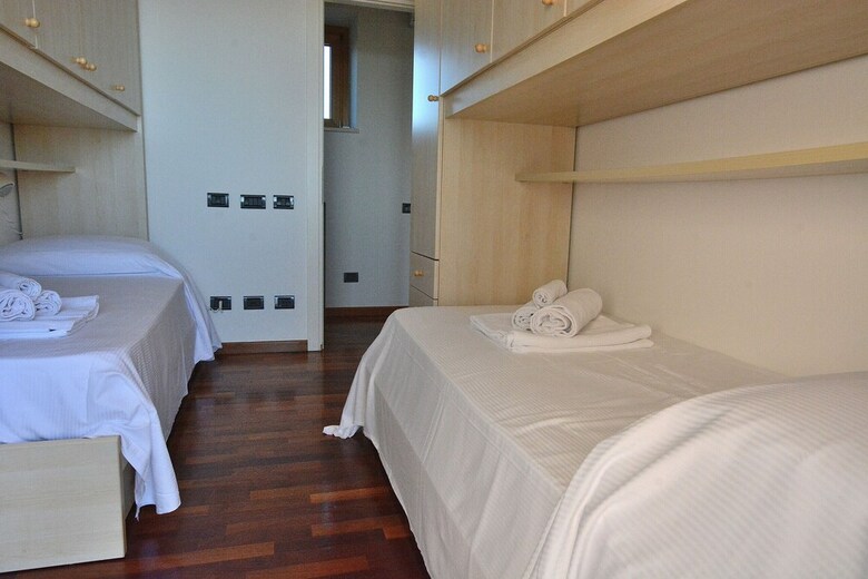 Apartment Montegolo Four With Pool And Lake View