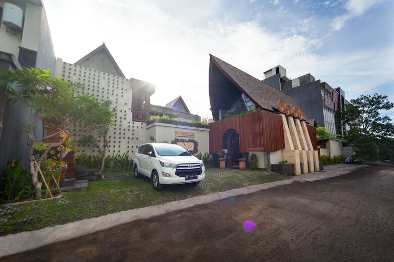 Bed & Breakfast Kusuma Living And Villas