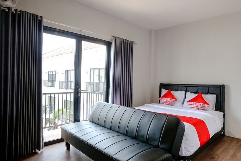 Hostal Oyo 1352 Jember Town Square Residence