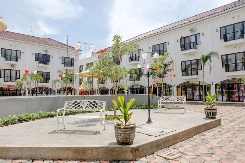 Hostal Oyo 1352 Jember Town Square Residence