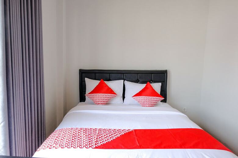 Hostal Oyo 1352 Jember Town Square Residence
