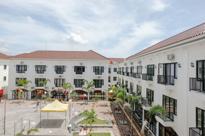 Hostal Oyo 1352 Jember Town Square Residence