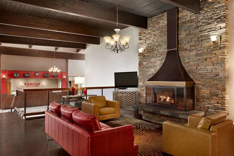 Hotel Ramada By Wyndham Spokane Airport
