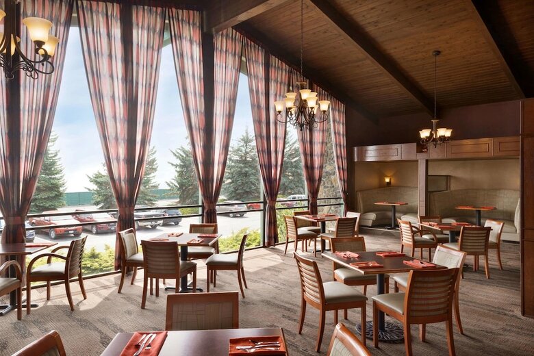 Hotel Ramada By Wyndham Spokane Airport
