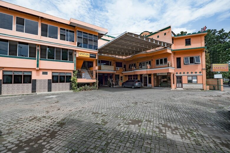 Hostal Spot On 2865 Sartika Inn Pati
