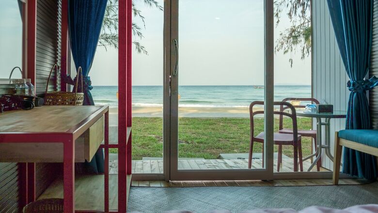 Hotel Sandy Beach Bungalows