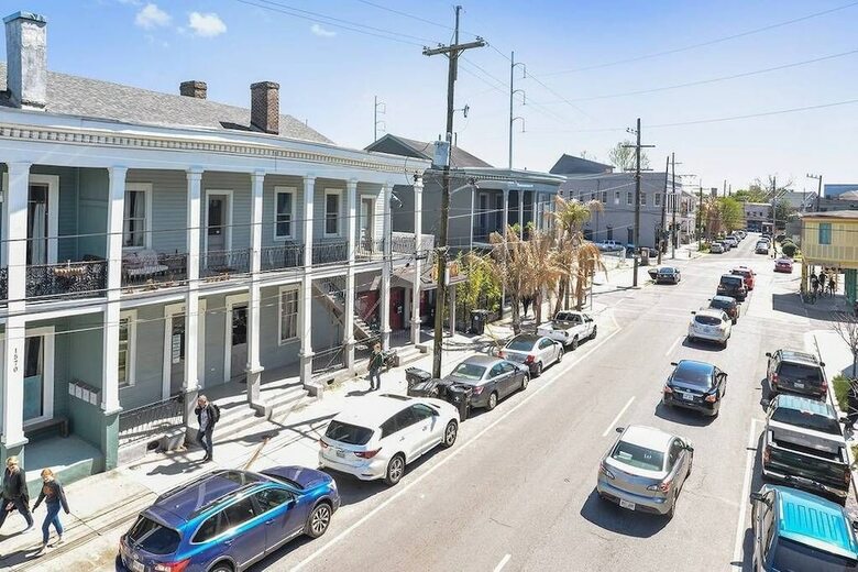 Montgomery Apartments On Magazine Street