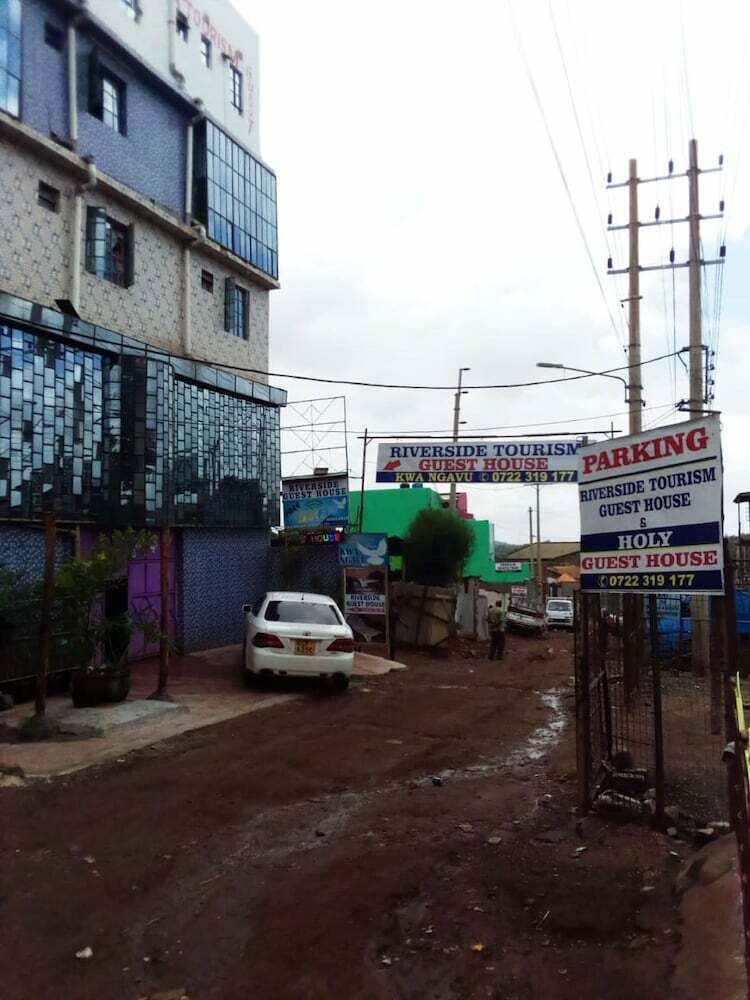 Hotel Riverside Tourism Guest House